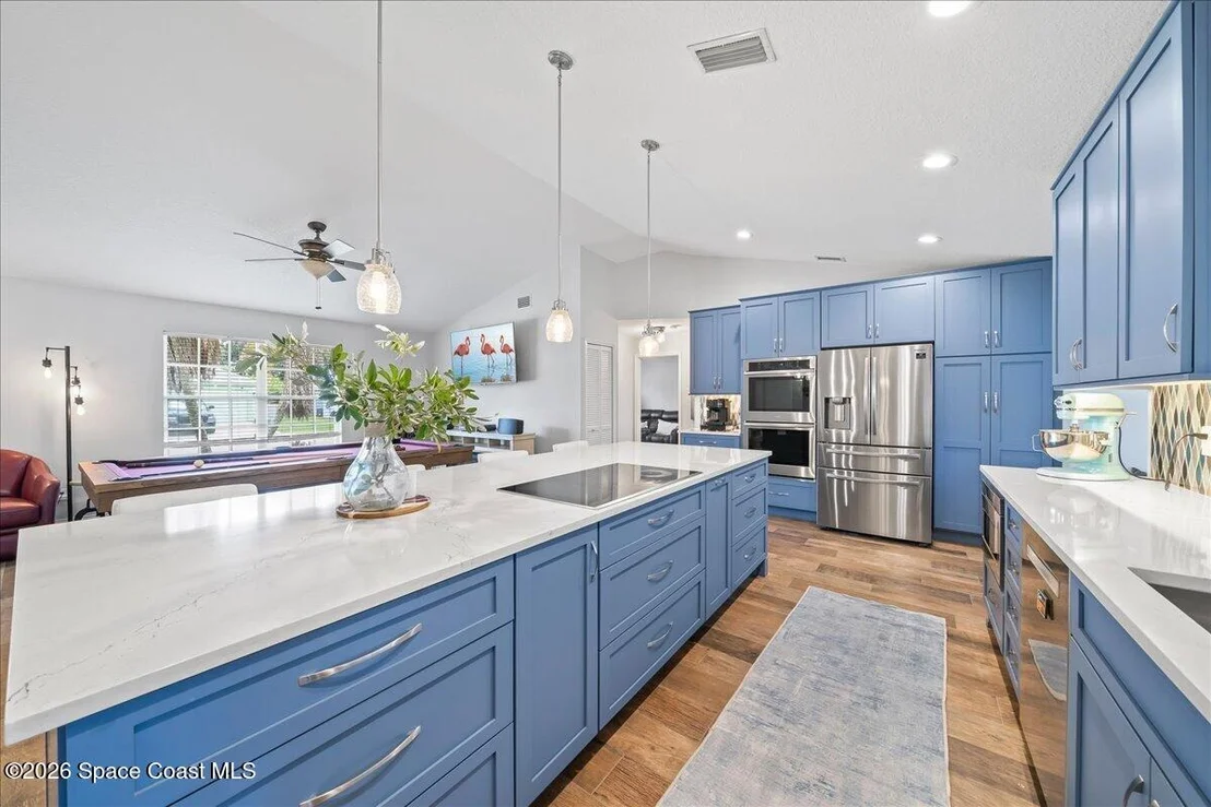 Photo of 3320 Lakeview Circle