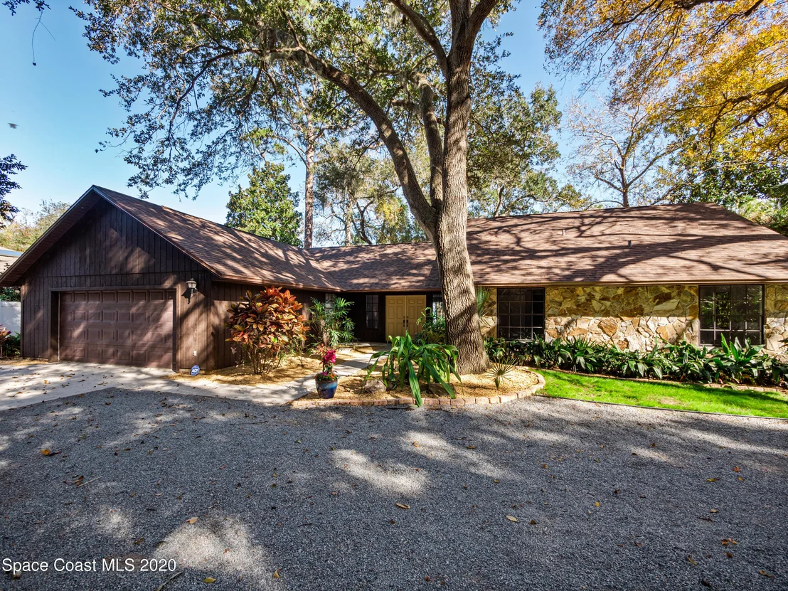 Photo of 5420 Edgewater Court