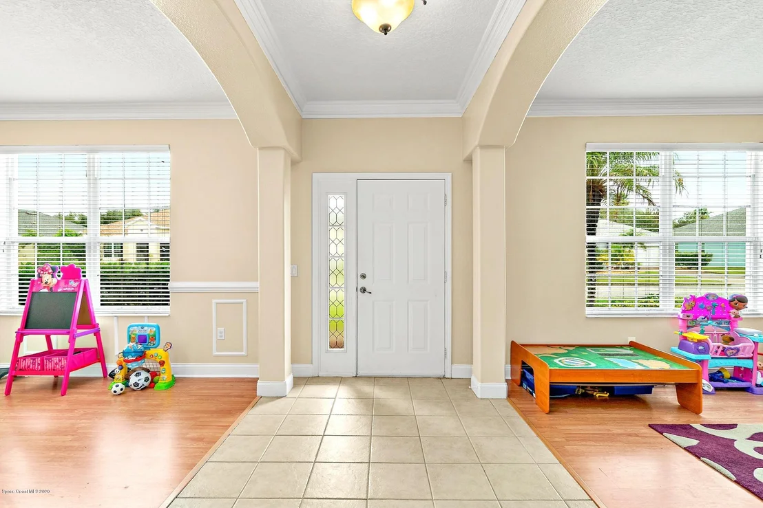 Photo of 1541 Bridgeport Circle