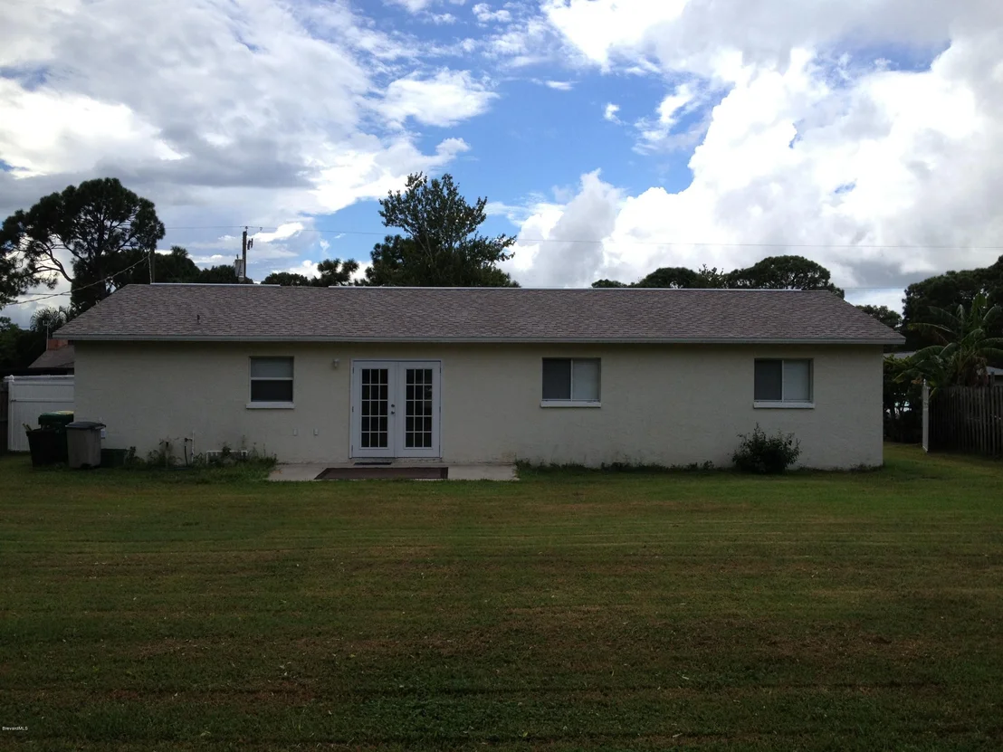 Photo of 5935 Cannon Avenue