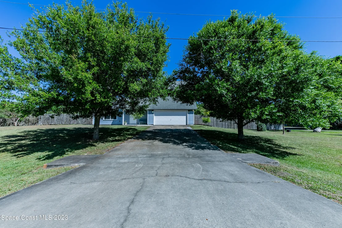 Photo of 2720 Pomello Road