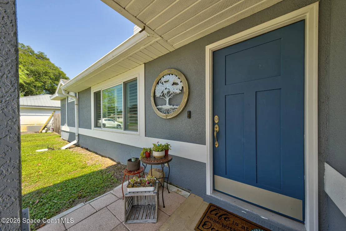 Photo of 6520 Adrian Street