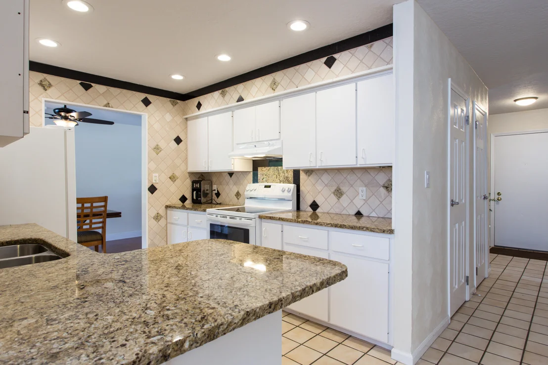 Photo of 2120 Bridle Path