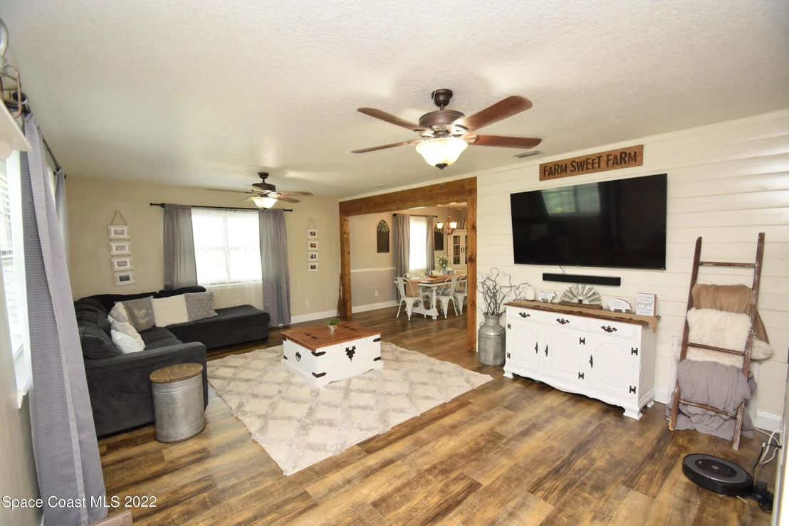 Photo of 1775 Grant Road