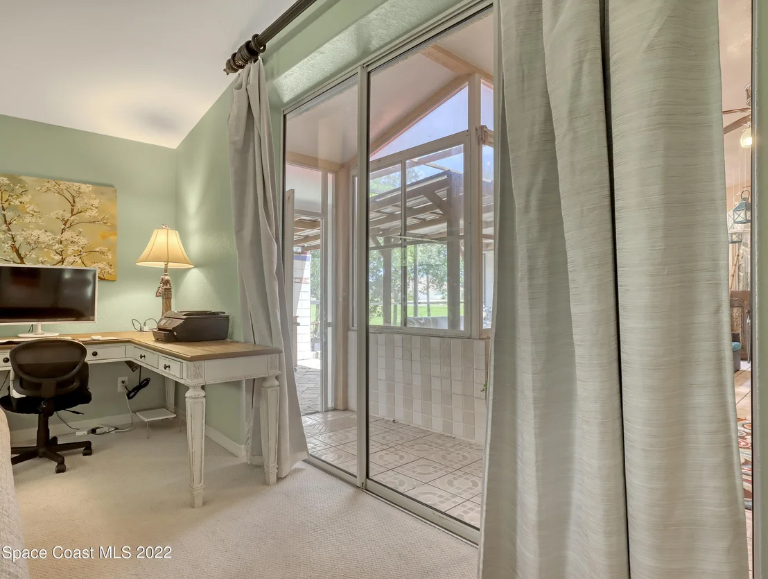 Photo of 4304 Long Lake Road