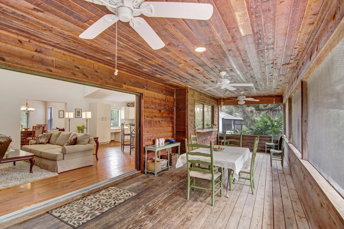 Photo of 255 Cardinal Drive