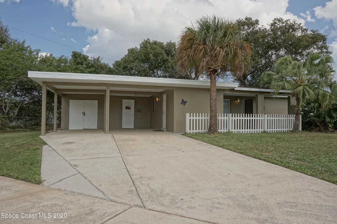 Photo of 1084 Daytona Drive NE