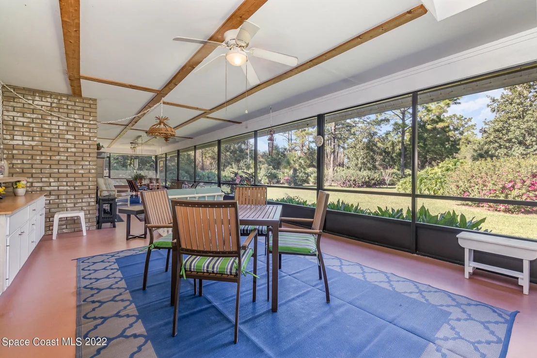 Photo of 4050 Burkholm Road