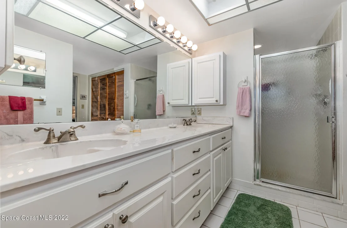 Photo of 4050 Burkholm Road