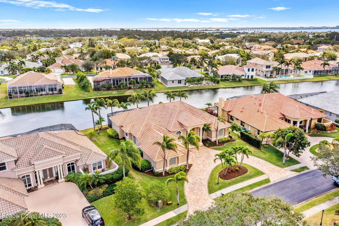 Photo of 325 Normandy Drive