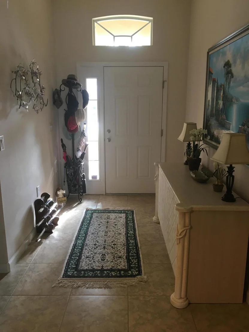 Photo of 337 SE Abernathy Circle