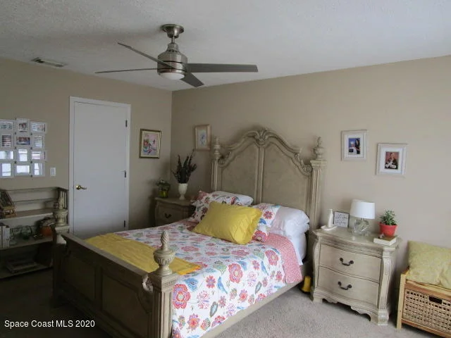 Photo of 810 Wateroak Drive NE