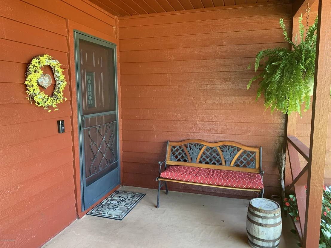 Photo of 5275 Devon Street