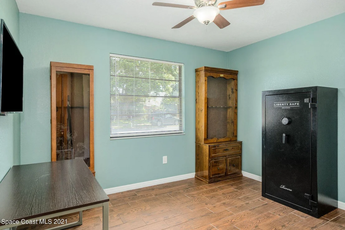 Photo of 1015 Hibiscus Street