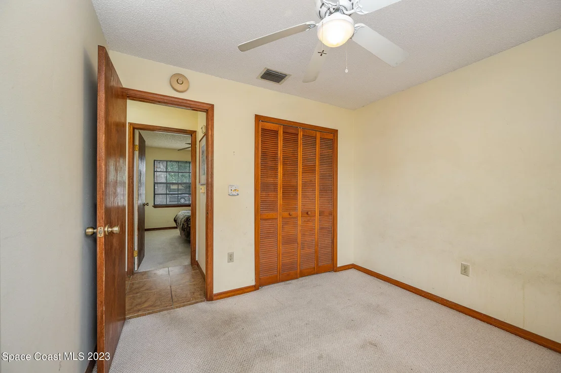 Photo of 858 Pine Wood