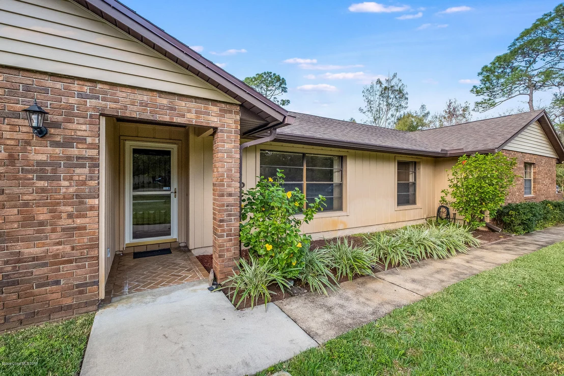 Photo of 1740 Hidden Lake Drive