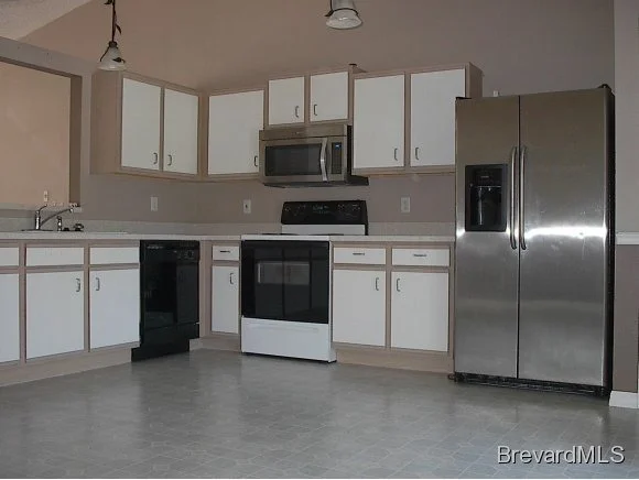 Photo of 7267 Carillon