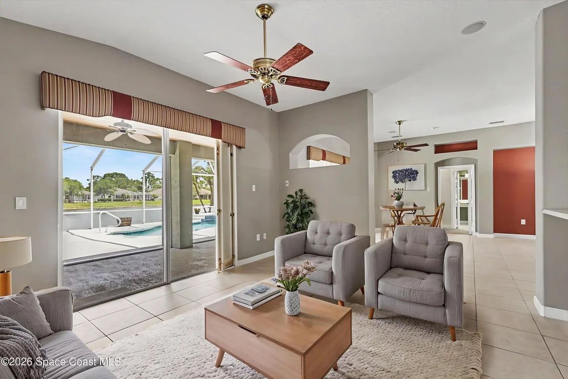 Photo of 348 Gardendale Circle SE