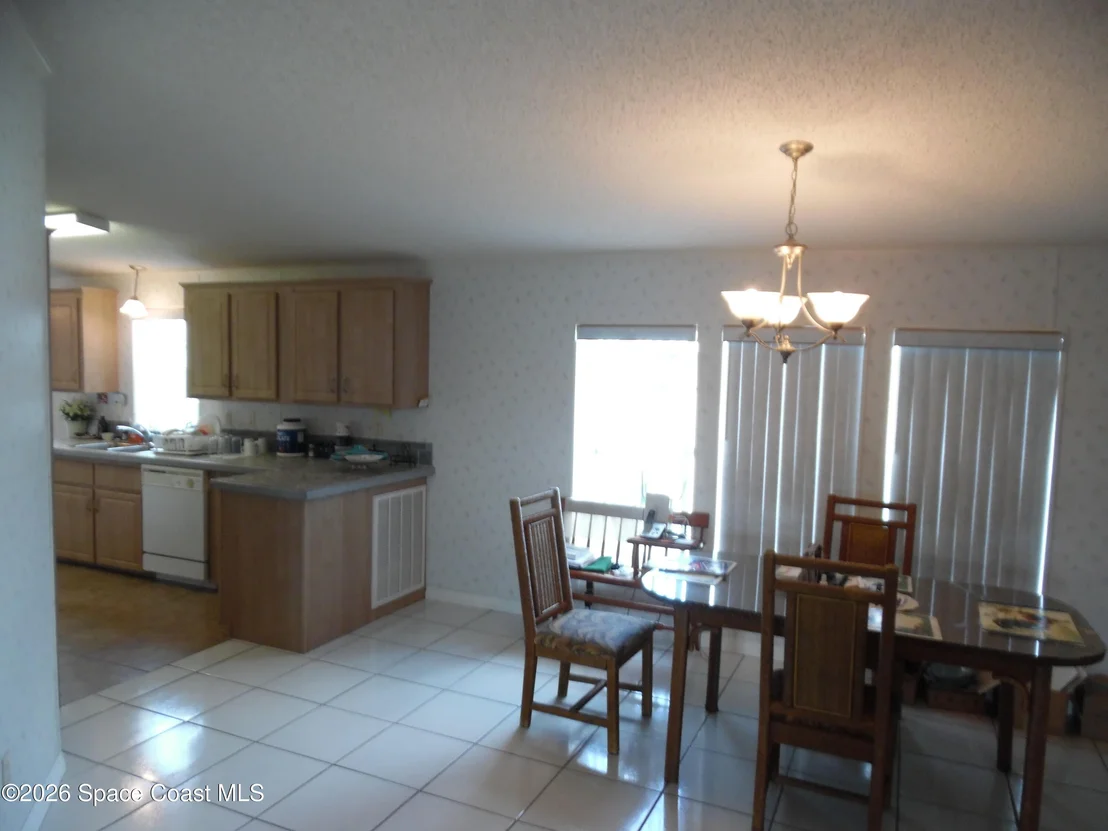 Photo of 839 Wren Circle