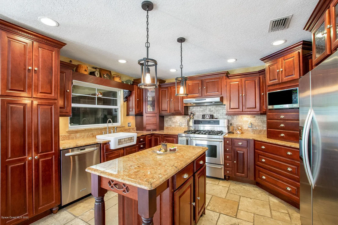 Photo of 1711 Rockledge Drive