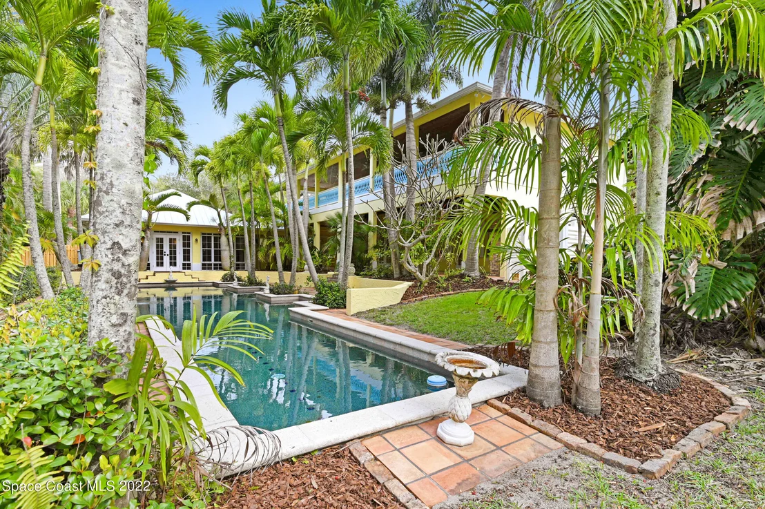 Photo of 155 Bayshore Drive