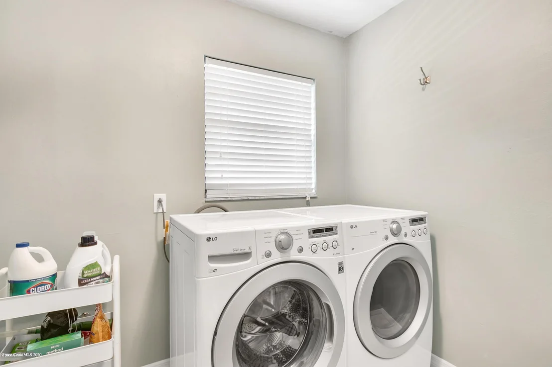 Photo of 980 Long Meadow Lane