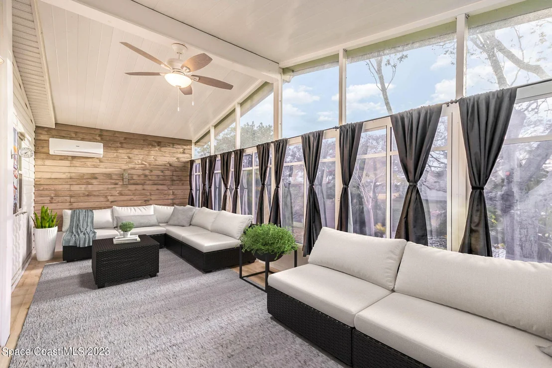 Photo of 1081 Barefoot Circle