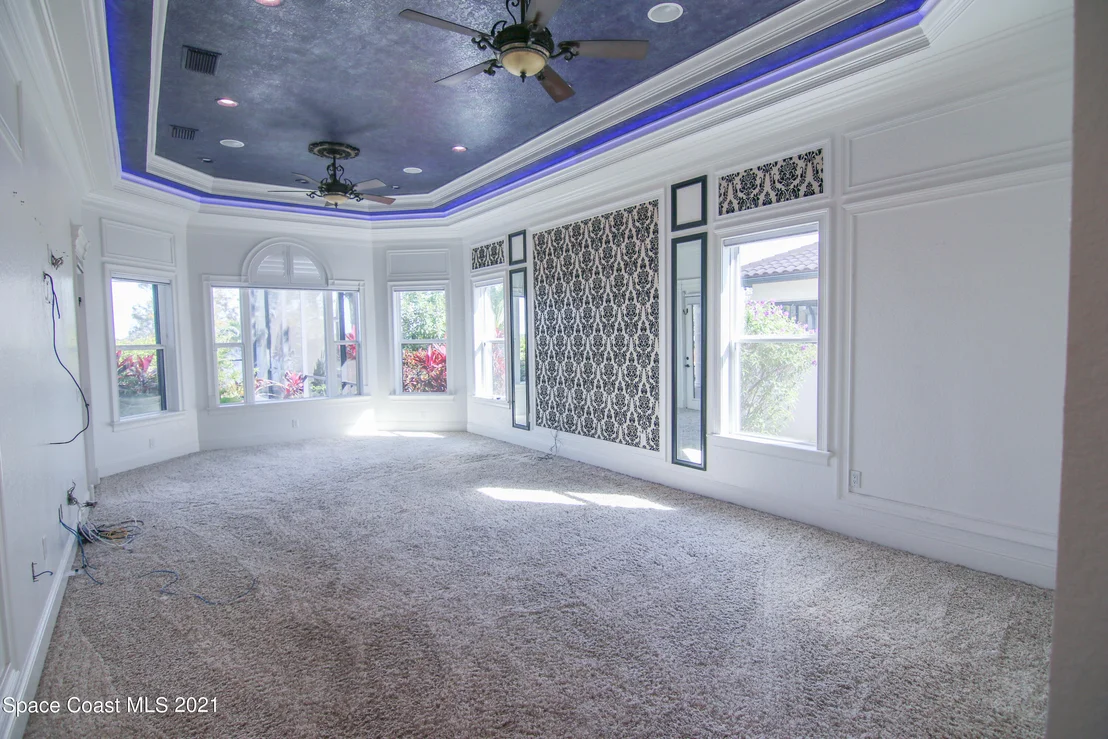 Photo of 228 Mclean Point