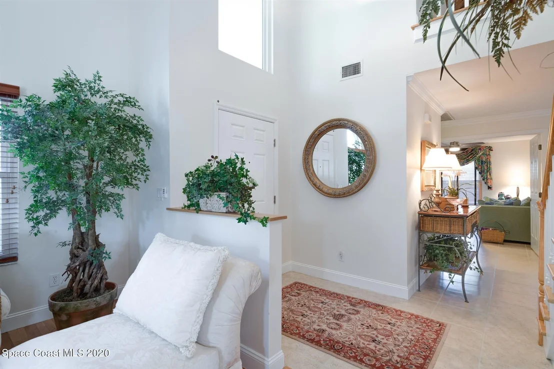 Photo of 569 Hummingbird Drive
