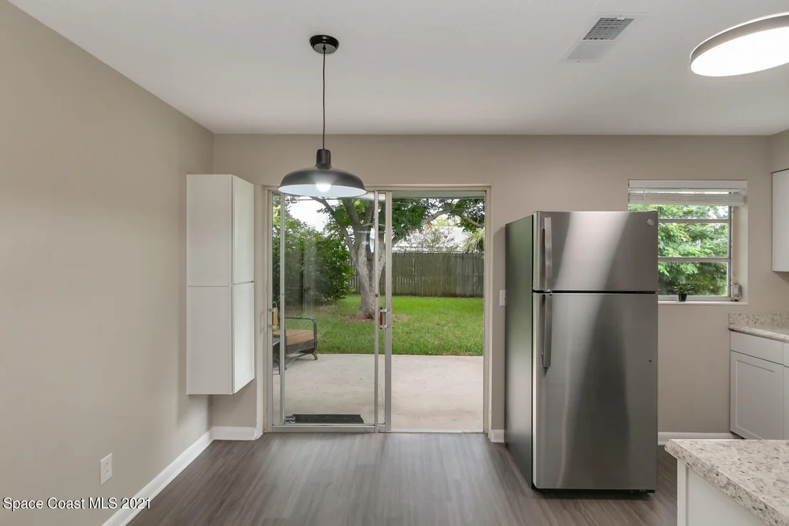 Photo of 1062 Macco Road