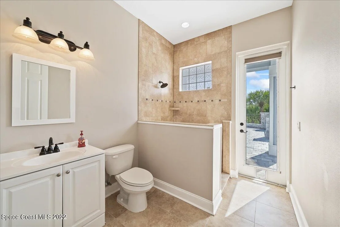 Photo of 5660 Willoughby Drive