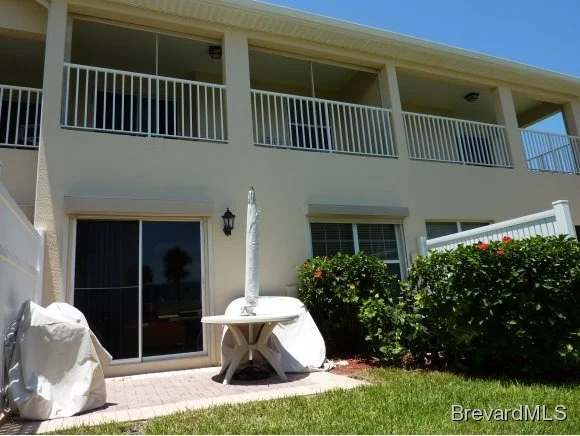 Photo of Unit 21 at 5201 Ocean Beach Blvd