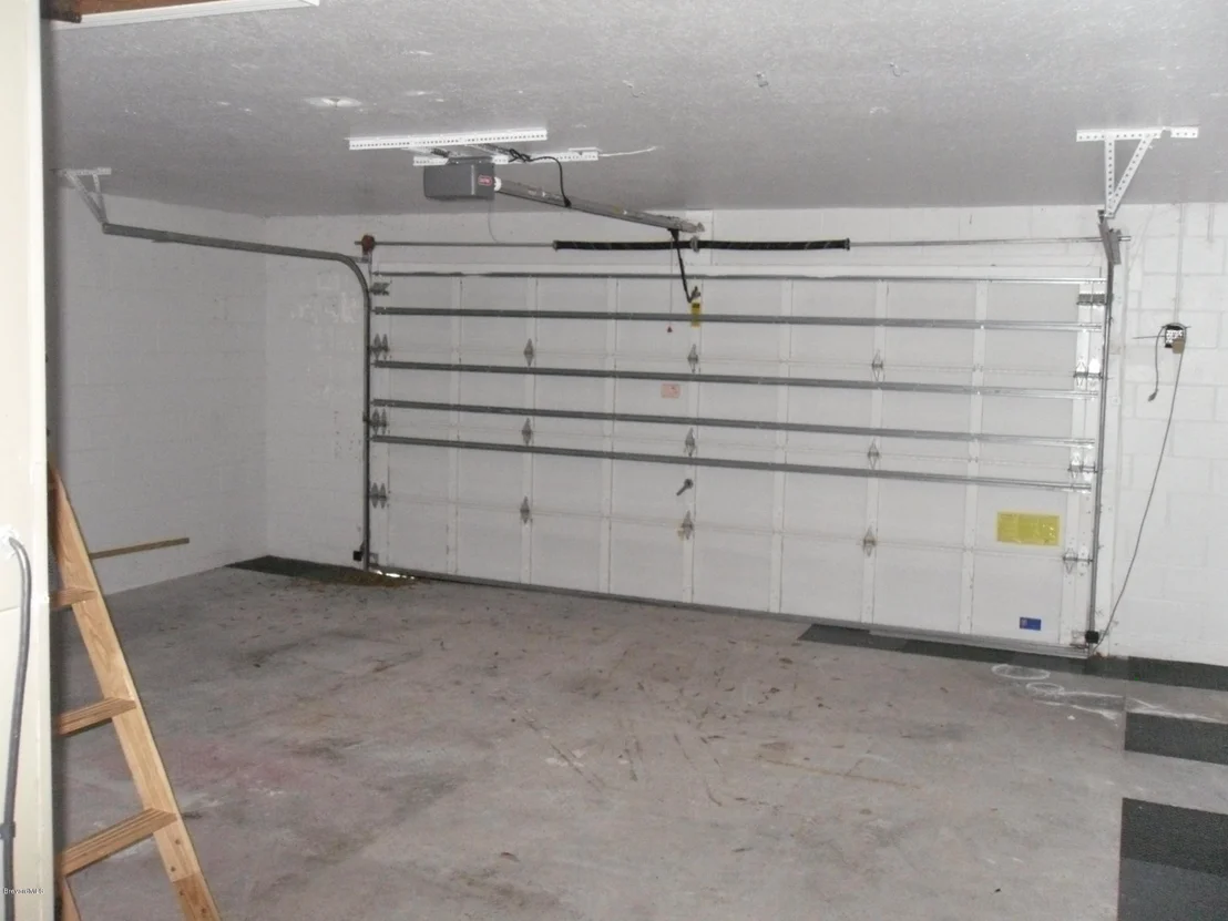 Photo of 166 NE Nemo Circle