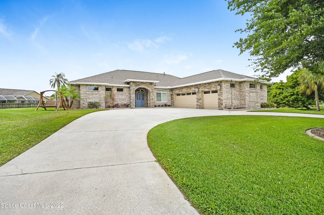 Photo of 1223 Salmonberry Place
