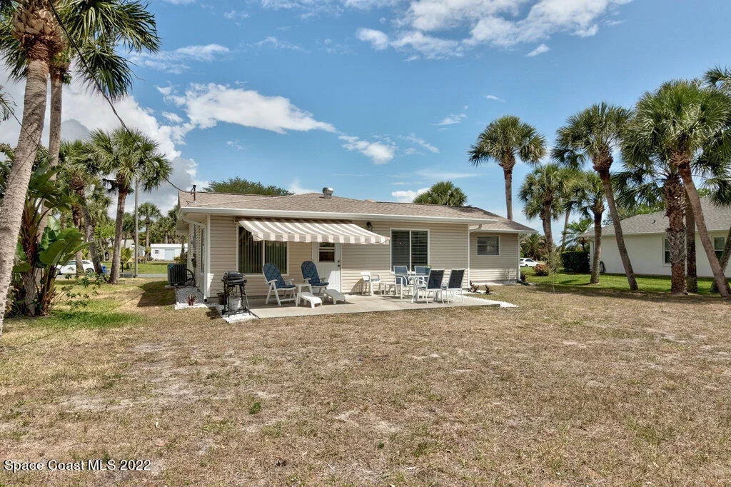Photo of 1049 Carnation Drive