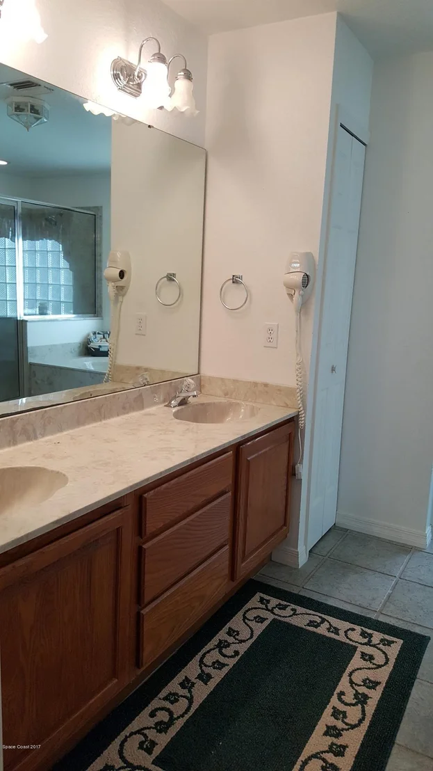Photo of 3950 Burkholm Road