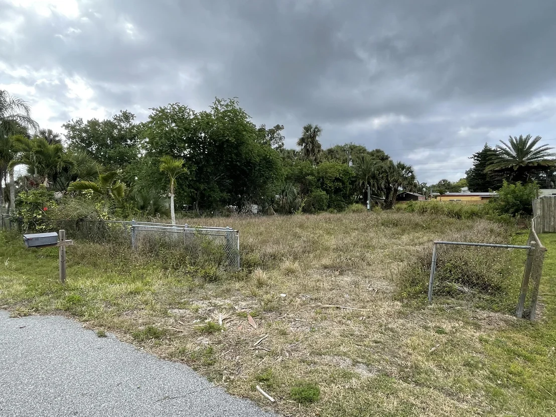 Photo of 2531 Date Drive
