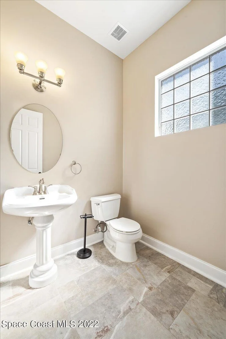 Photo of 5660 Willoughby Drive