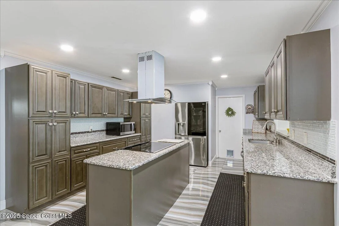 Photo of 955 Bartlett Lane