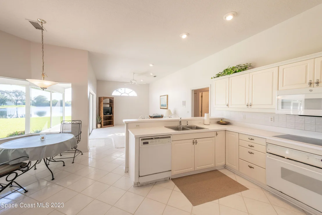 Photo of 5621 Herons Landing Drive