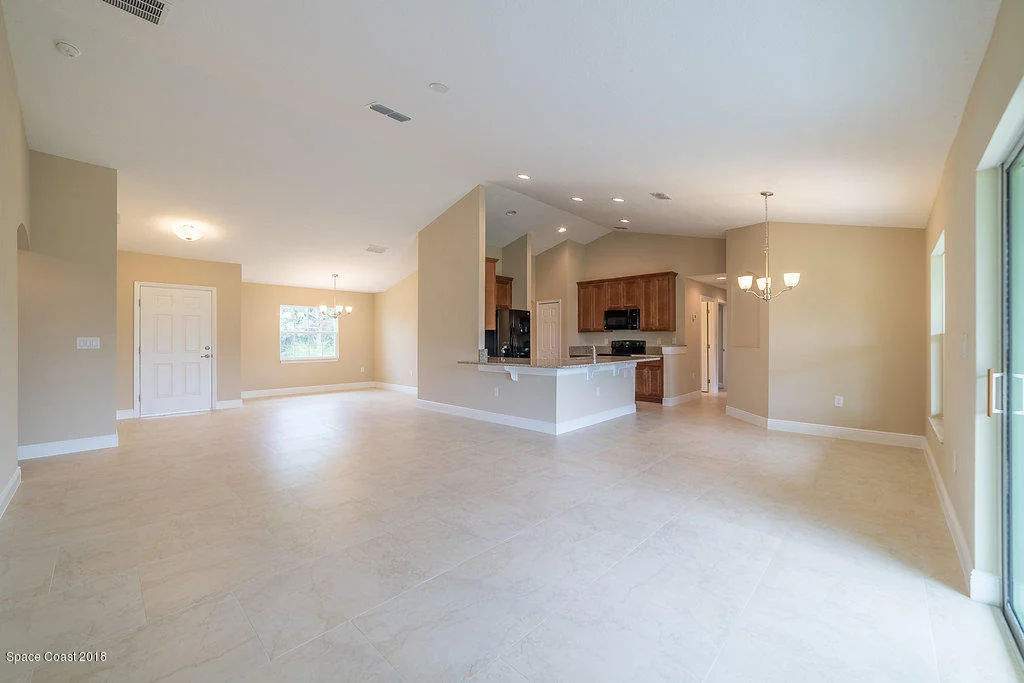 Photo of 1048 Landsdowne Drive