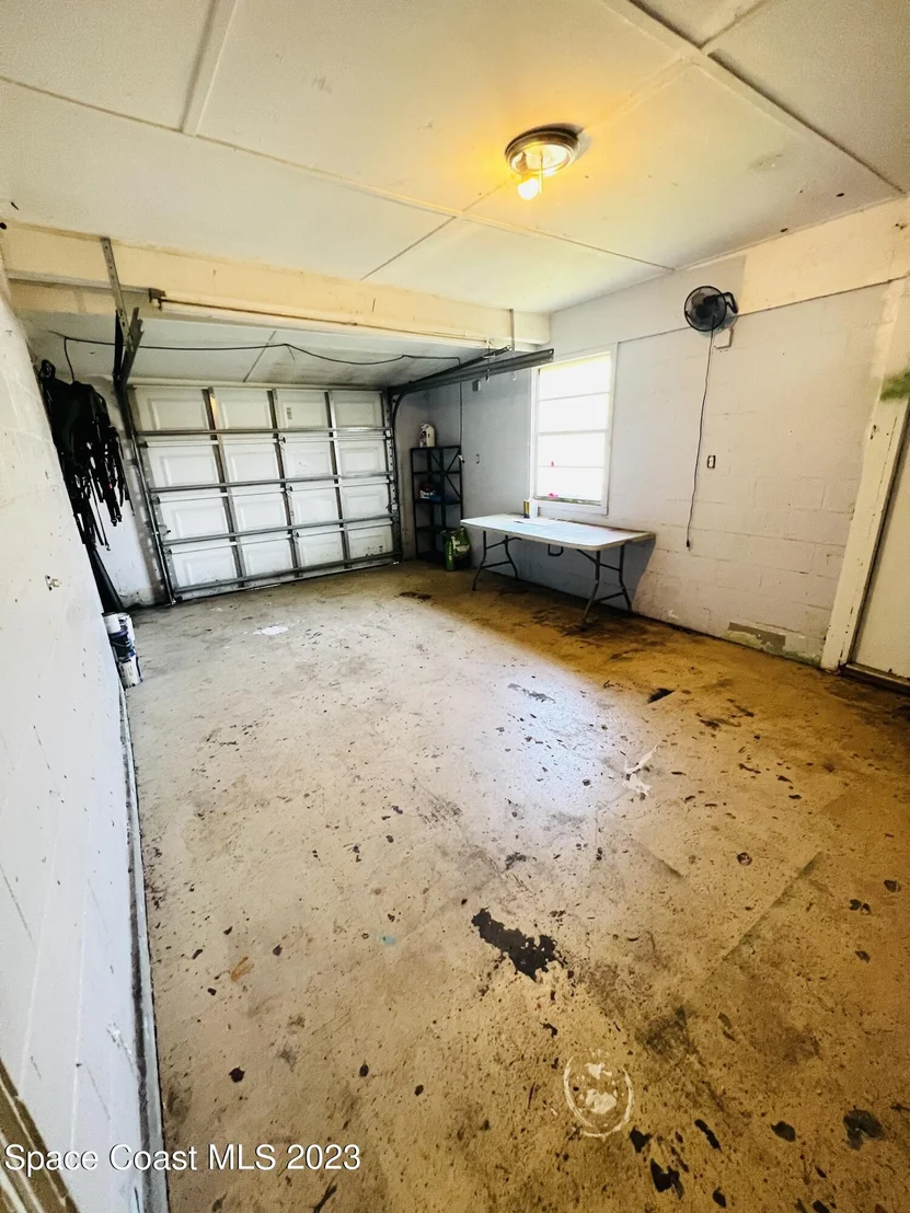 Photo of 305 Iris Street