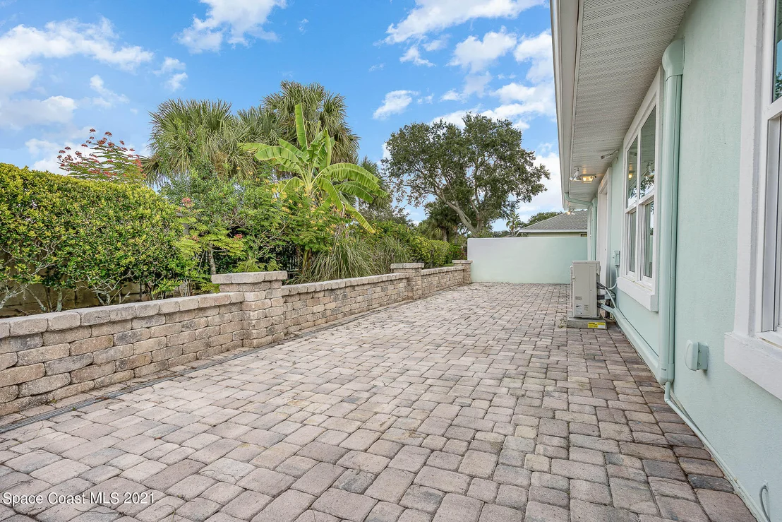 Photo of 1568 Independence Avenue