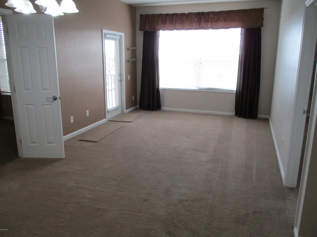 Photo of Unit 404 at 3848 Lexmark Lane