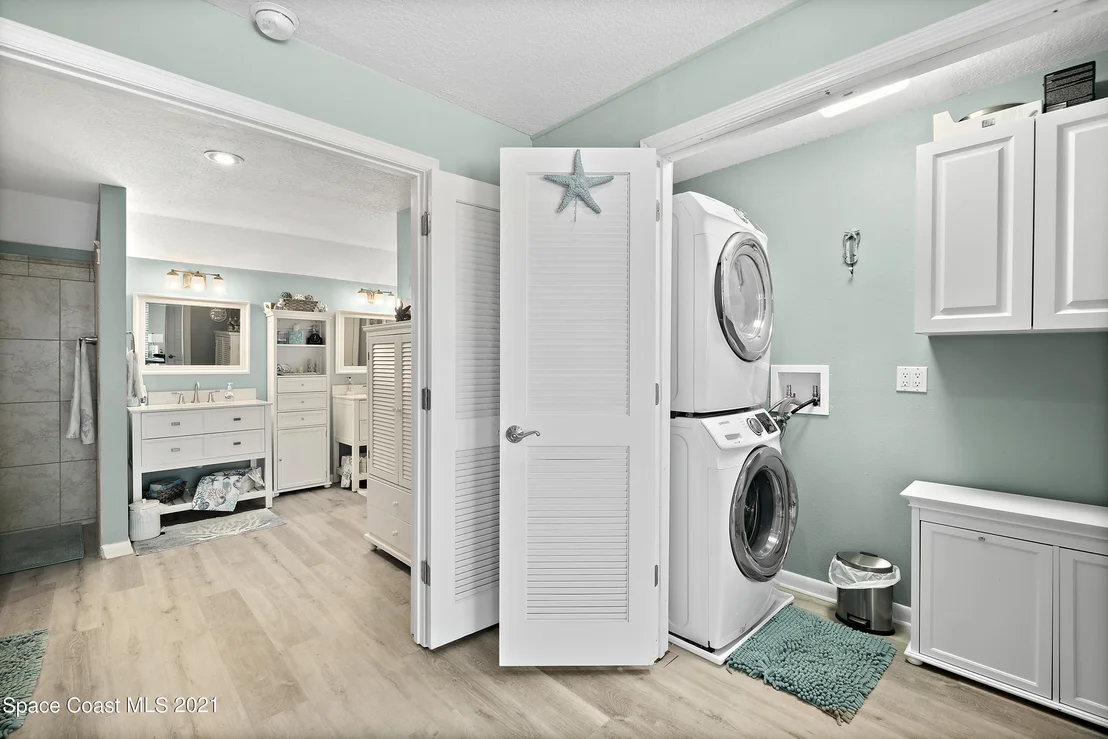 Photo of 432 Cardinal Drive