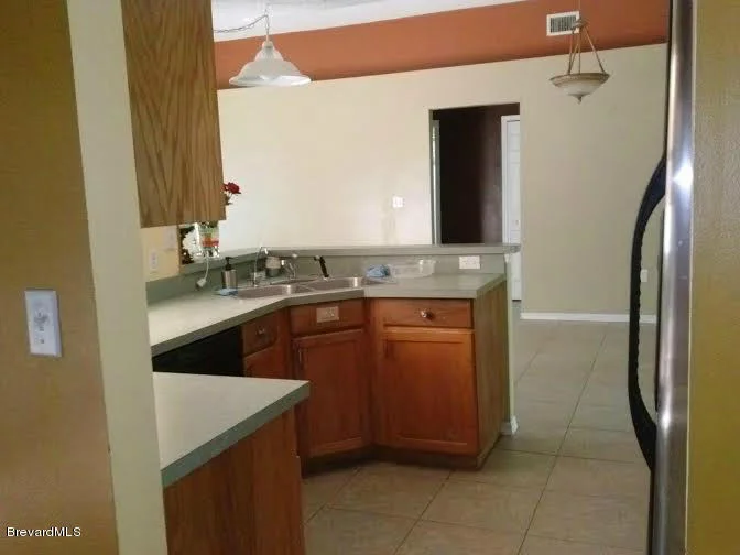 Photo of 2075 Vally Road