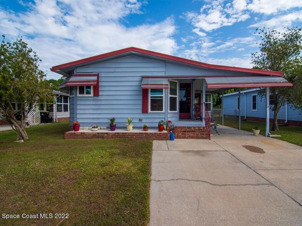 Photo of 1967 Seagrape Street NE