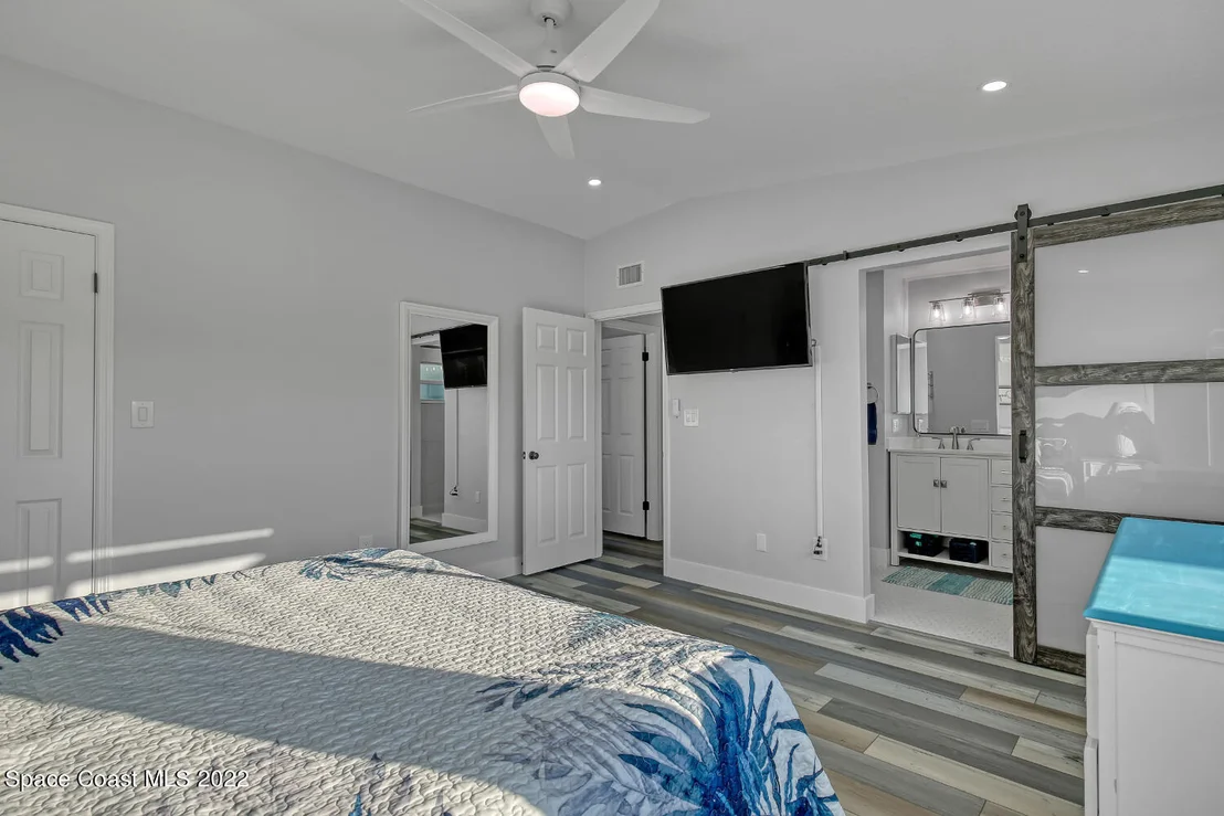 Photo of 760 Pebble Beach Avenue NE