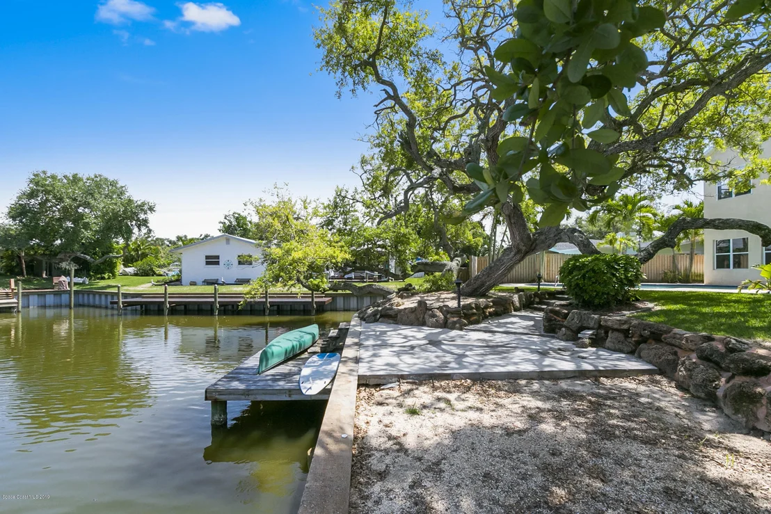 Photo of 52 Riverview Lane