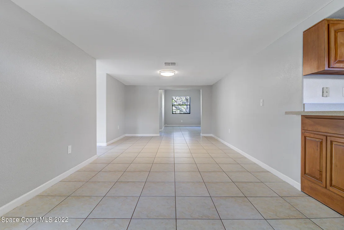 Photo of 2777 Pine Avenue